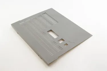 Přední panel šedý