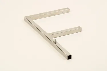 Centre shelf Support (F Bracket)