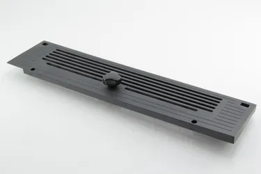 Ventilační mřížka Spodní černá